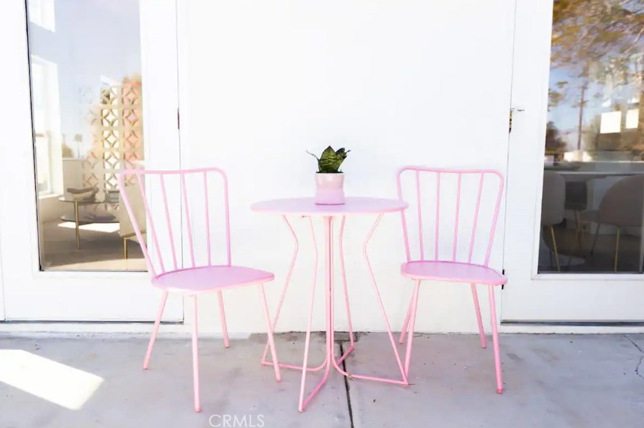 2723 Junipero Ave, Palm Springs CA  92262-1829 exterior