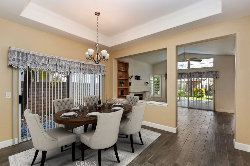 40402 Via Siena, Murrieta CA  92562-3508 exterior