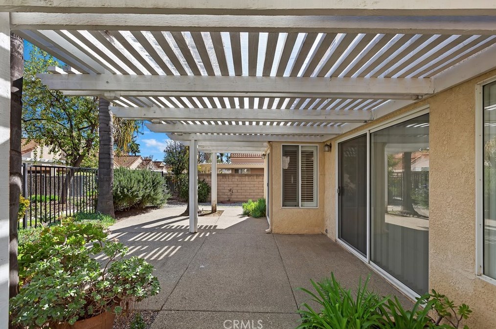 40402 Via Siena, Murrieta CA  92562-3508 exterior