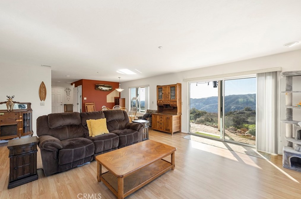 38054 Lost Horizon Dr, Pala CA  92059-1800 exterior