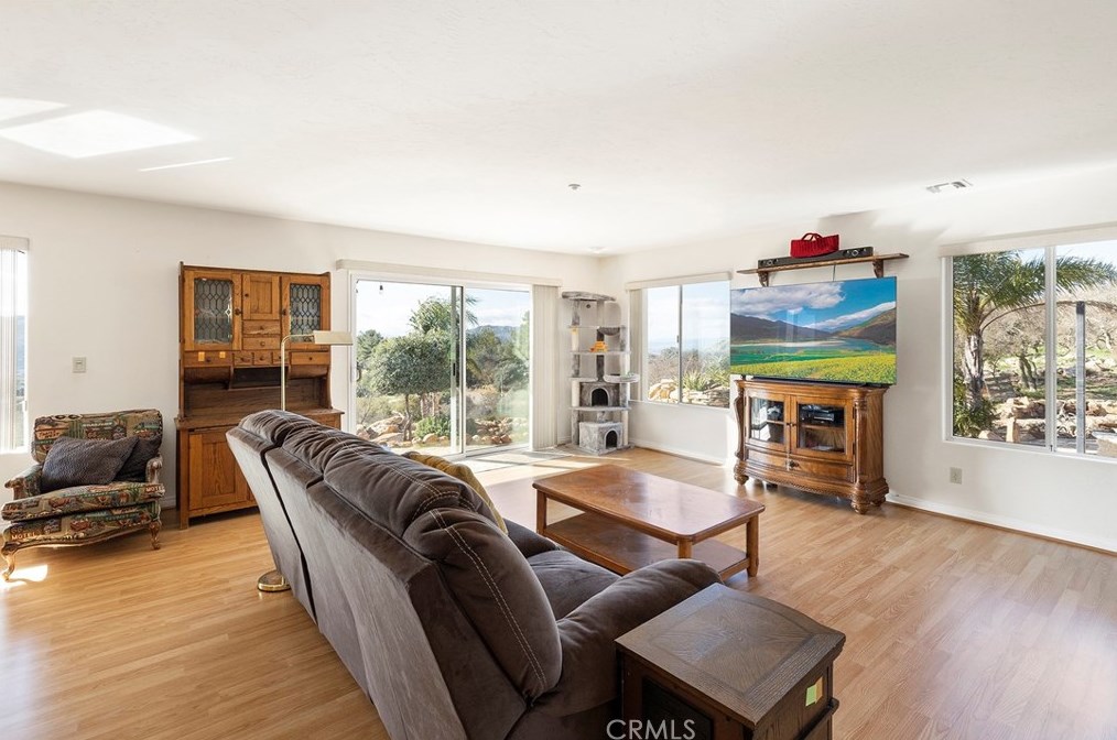 38054 Lost Horizon Dr, Pala CA  92059-1800 exterior
