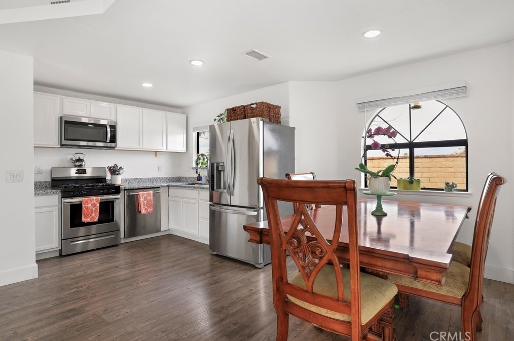 27894 Moonridge Dr, Menifee CA  92585-8936 exterior