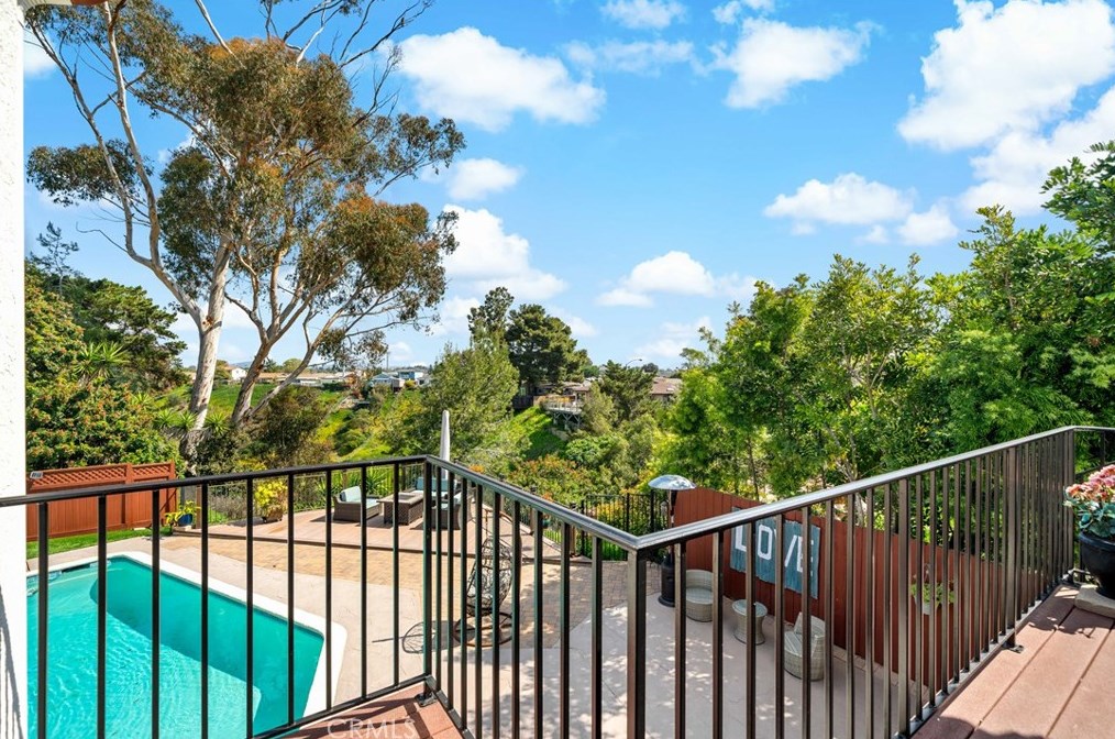 4951 Edwin Pl, San Diego CA  92117-1620 exterior