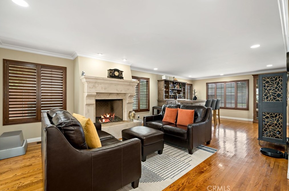 4951 Edwin Pl, San Diego CA  92117-1620 exterior