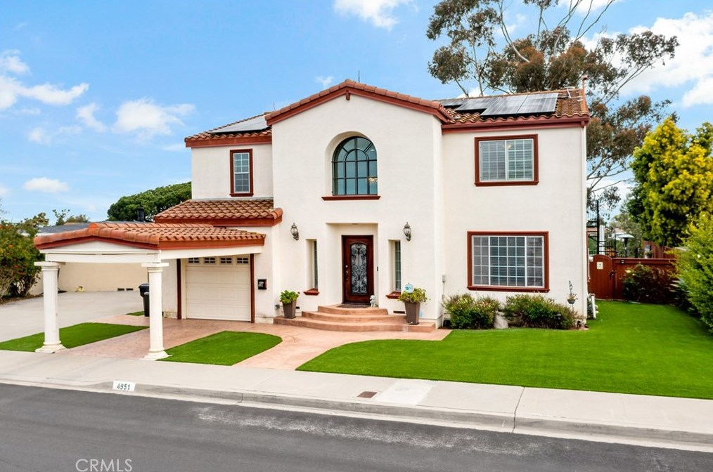 4951 Edwin Pl, San Diego CA  92117-1620 exterior