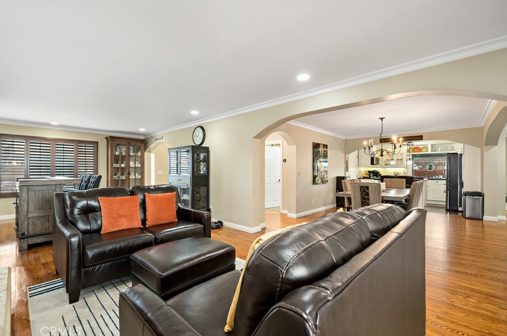 4951 Edwin Pl, San Diego CA  92117-1620 exterior