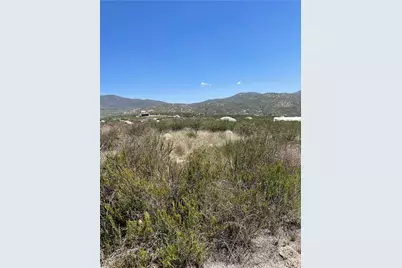 35410 Willow Creek Road, Hemet, CA 92544 - Photo 7