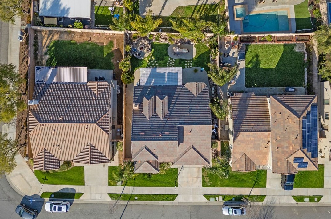 34234 Sweet Acacia Ct, Lake Elsinore CA  92532-2582 exterior