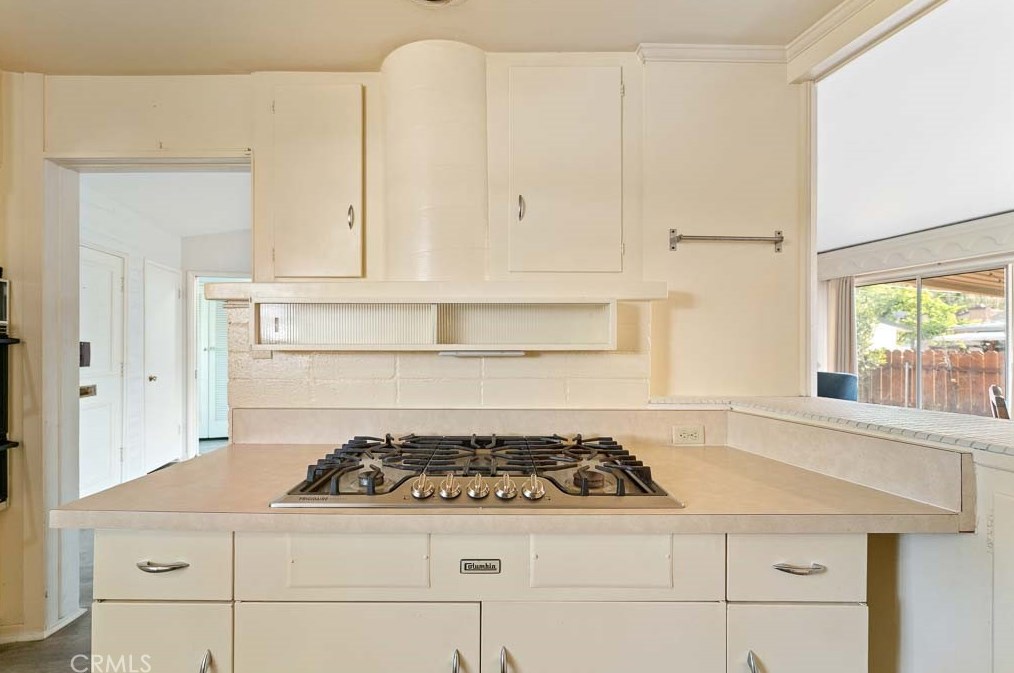 24 Center St, Redlands CA  92373-8102 exterior