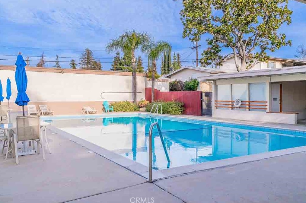 24 Center St, Redlands CA  92373-8102 exterior