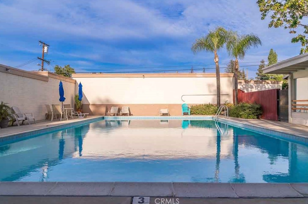 24 Center St, Redlands CA  92373-8102 exterior