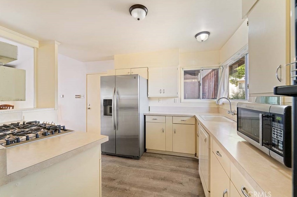 24 Center St, Redlands CA  92373-8102 exterior