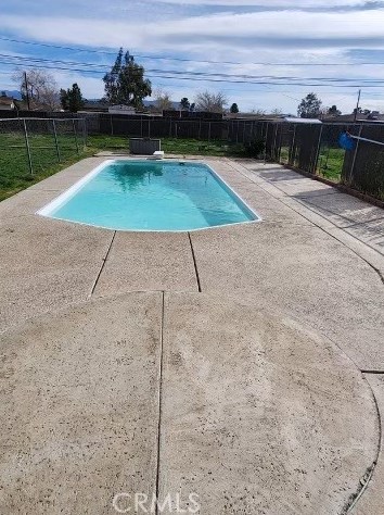 14480 Pawnee Rd, Apple Valley CA  92307-4277 exterior