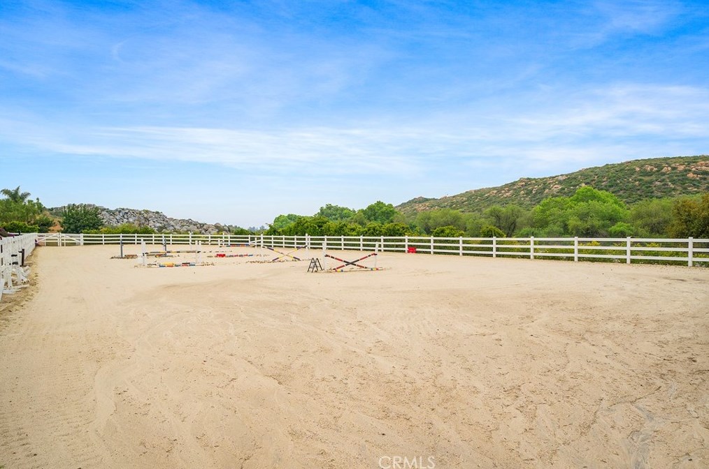 39099 Calle Jojoba, Temecula CA  92592-8013 exterior