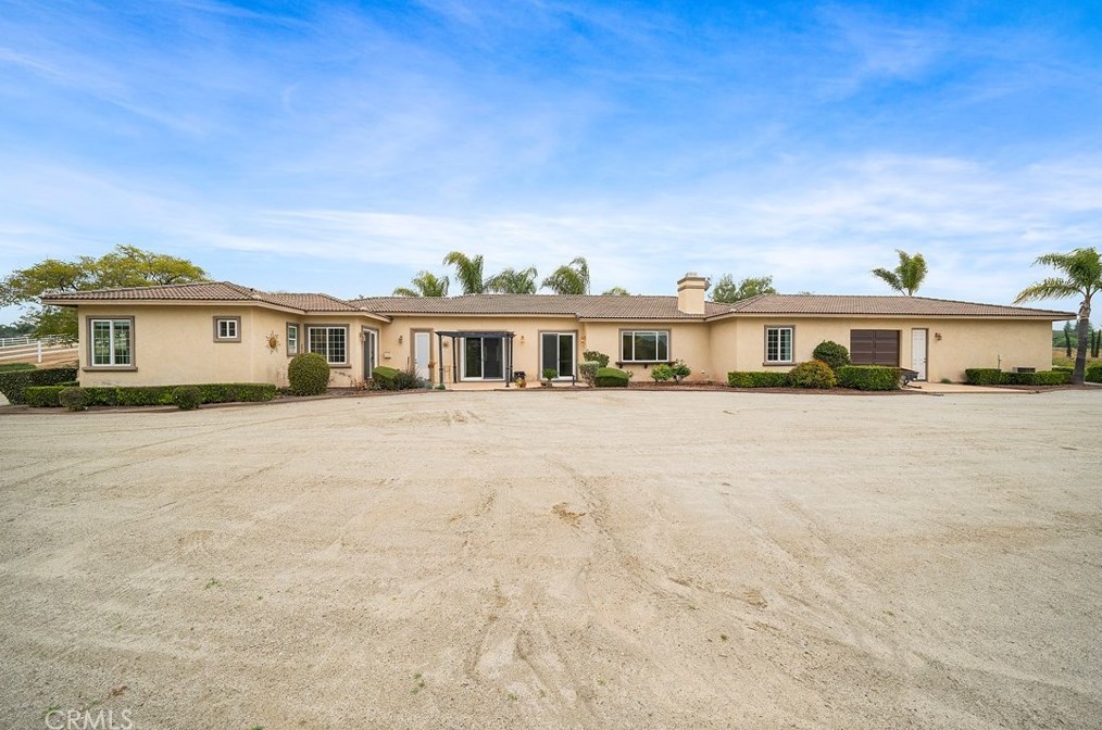 39099 Calle Jojoba, Temecula CA  92592-8013 exterior