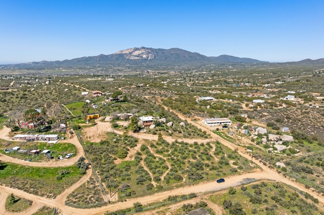 54660 Scouts Ln, Anza CA  92539-8858 exterior
