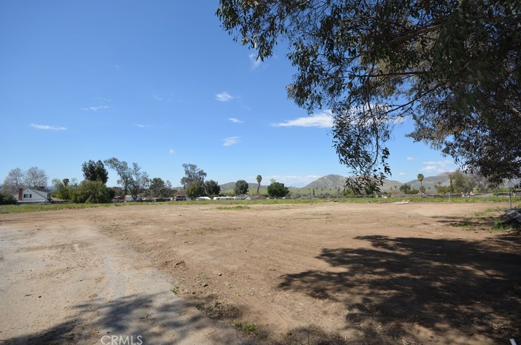 22215 Rosary Ave, Lakeview CA  92567-8980 exterior