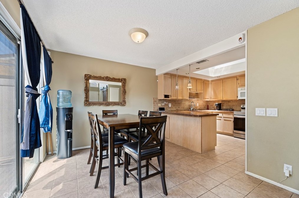 3577 Guava Way, Oceanside CA  92058-1675 exterior