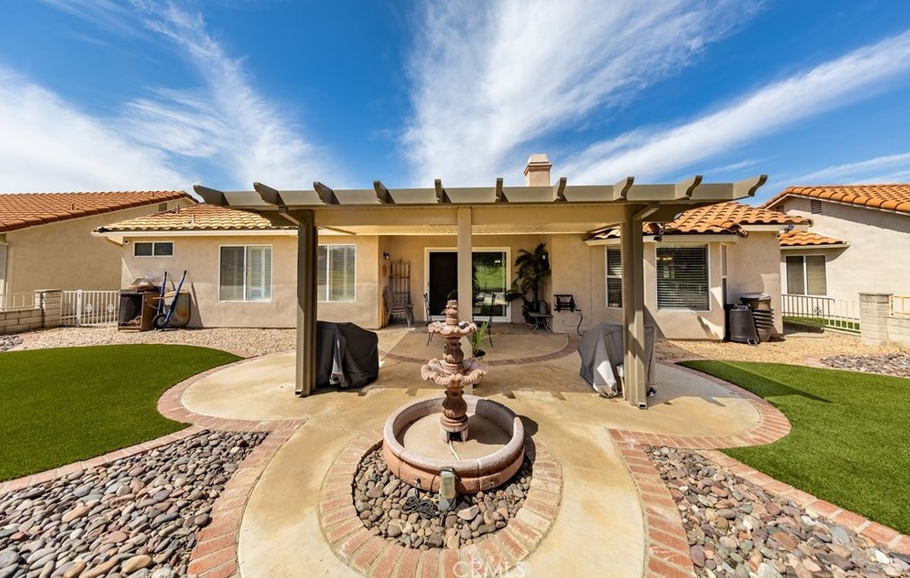 2891 Peach Tree St, Hemet CA  92545-7751 exterior