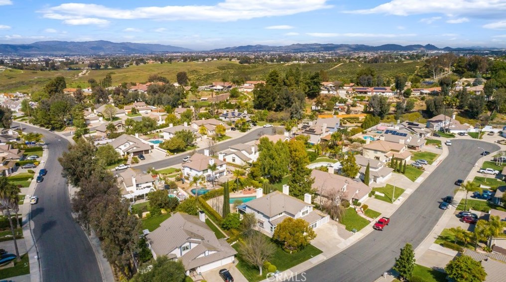 41347 Bravos Ct, Temecula CA  92591-1544 exterior