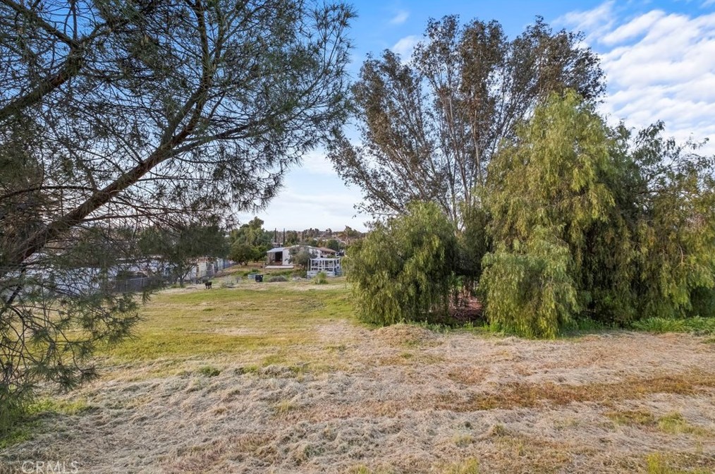 23315 Estrella Ln, Perris CA  92570-8917 exterior