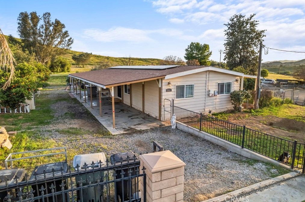 23315 Estrella Ln, Perris CA  92570-8917 exterior