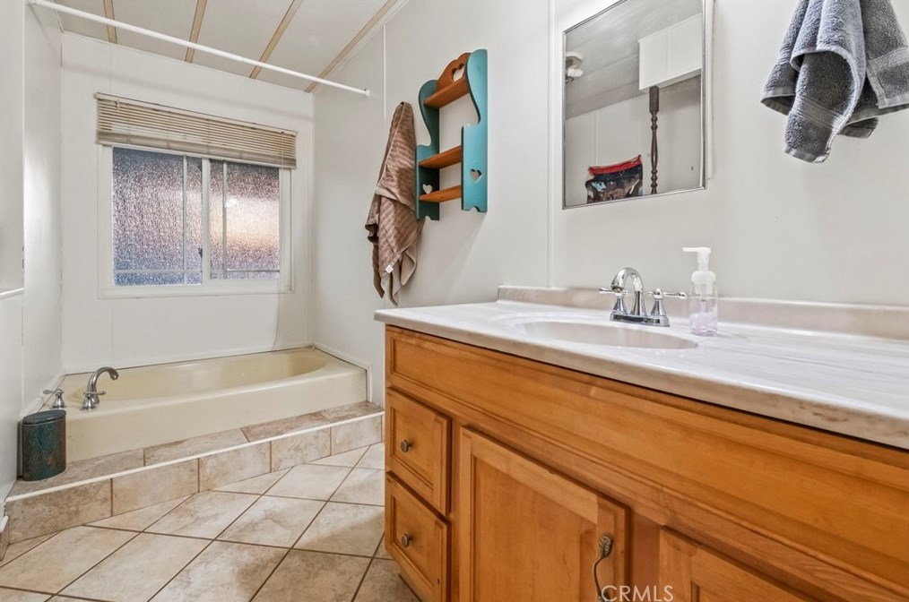 23315 Estrella Ln, Perris CA  92570-8917 exterior