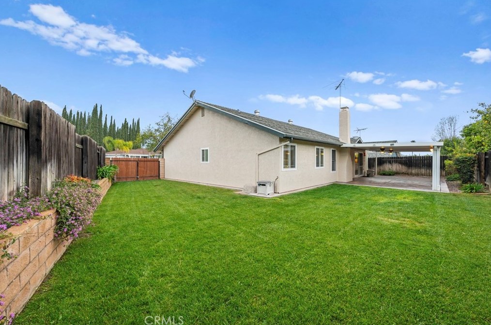 3323 Fruitwood Dr, Riverside CA  92503-5042 exterior