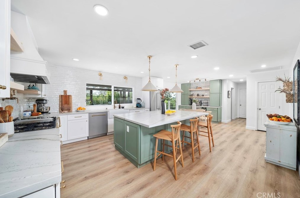 39386 Chaparral Dr, Temecula CA  92592-8822 exterior
