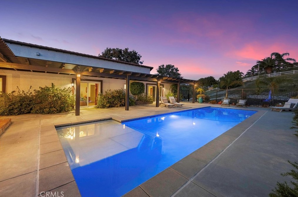 39386 Chaparral Dr, Temecula CA  92592-8822 exterior