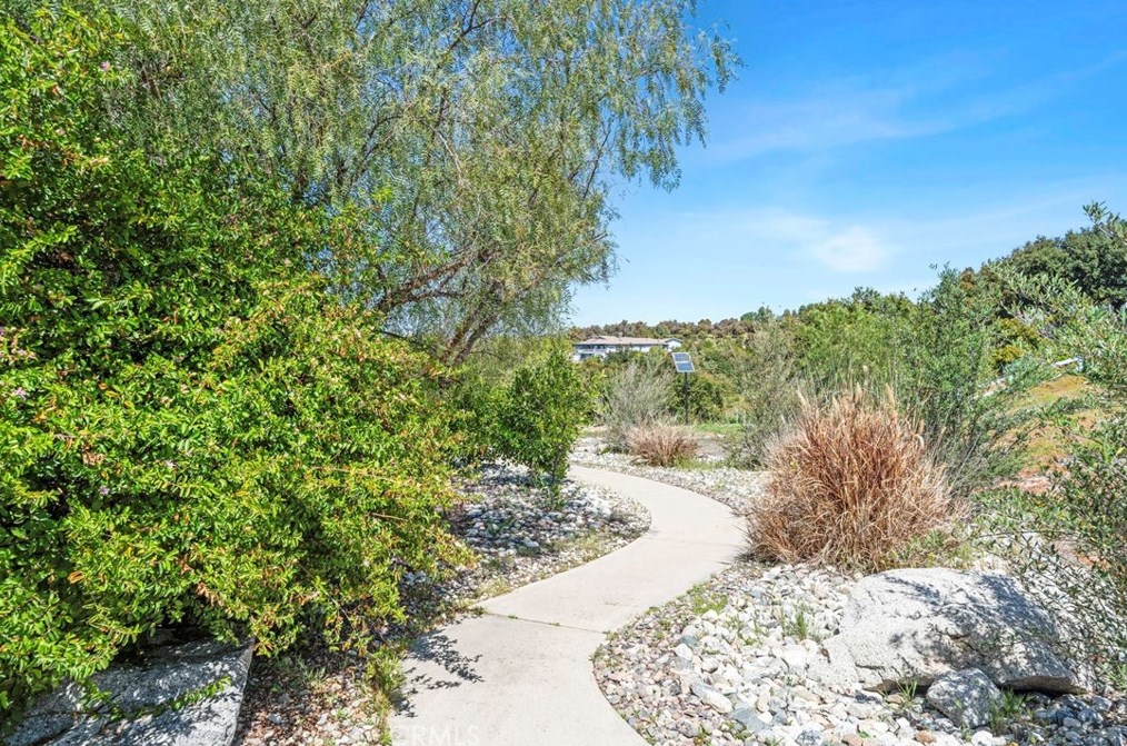 39386 Chaparral Dr, Temecula CA  92592-8822 exterior