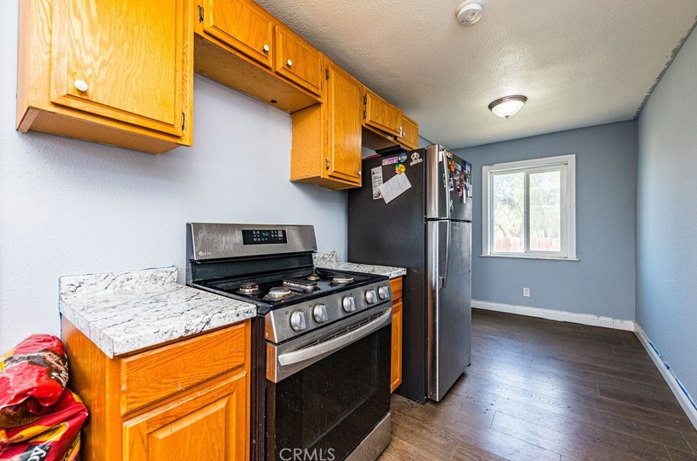 15774 Cottonwood St, Victorville CA  92395-2909 exterior