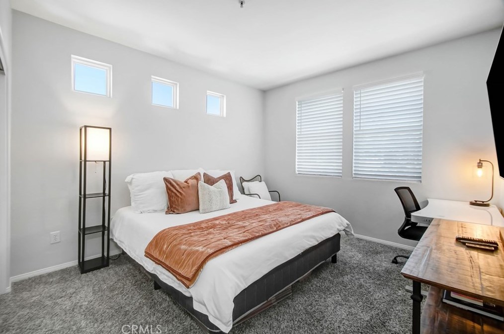 31233 Taylor Ln, Temecula CA  92592-2812 exterior