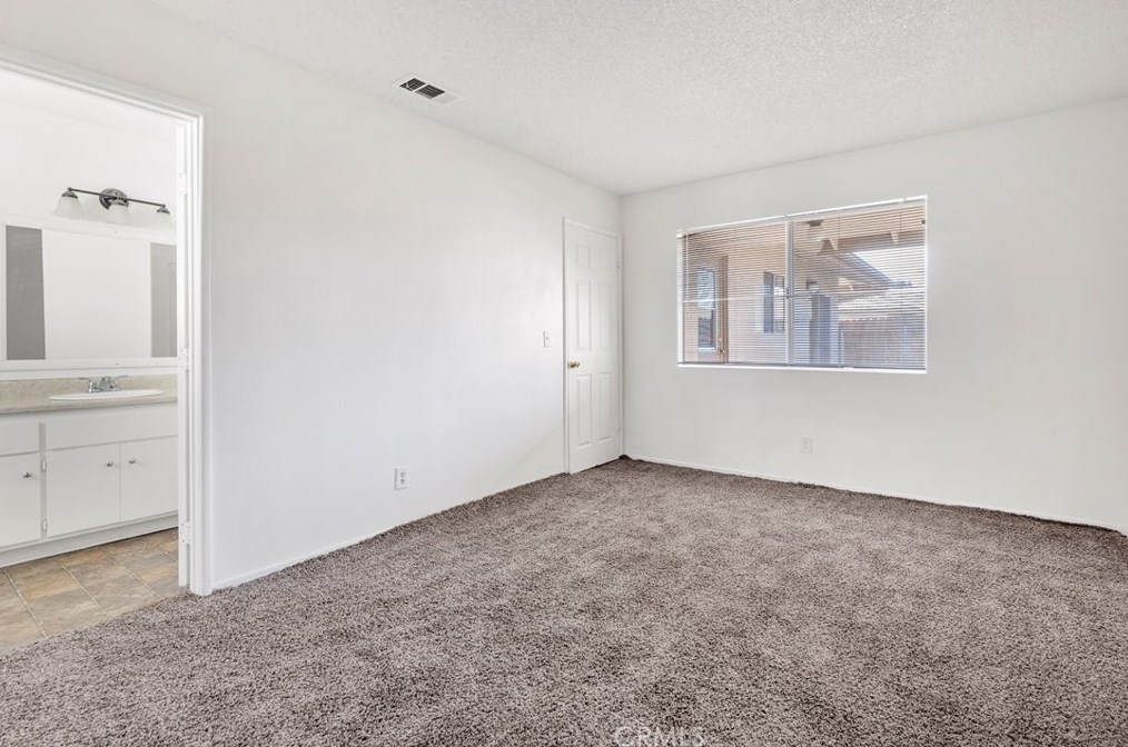 41056 Alder Ave, Hemet CA  92544-6271 exterior