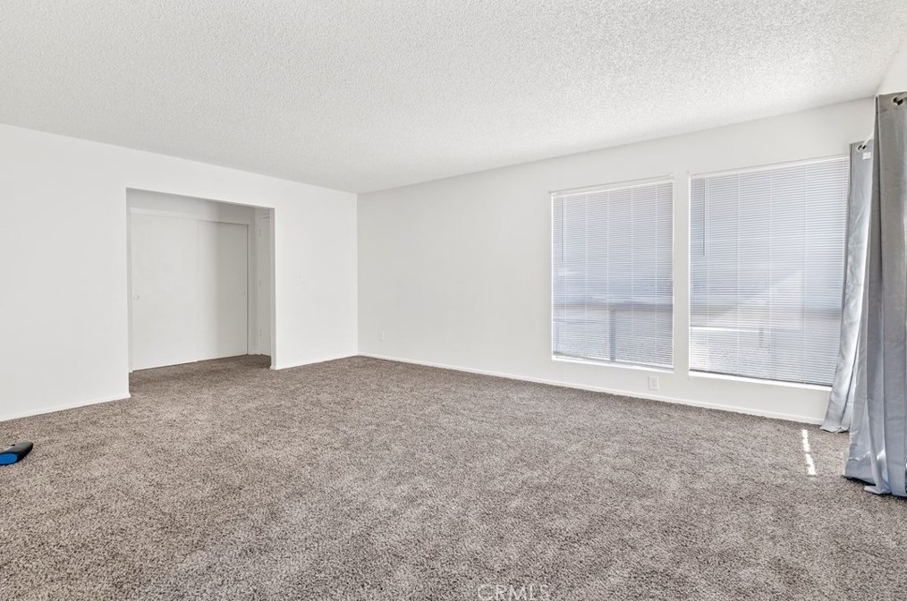 41056 Alder Ave, Hemet CA  92544-6271 exterior