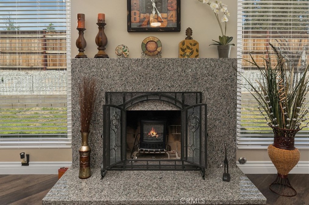 730 Thornton Ave, Hemet CA  92545-9129 exterior