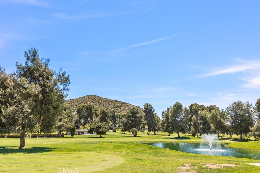 730 Thornton Ave, Hemet CA  92543-8039 exterior