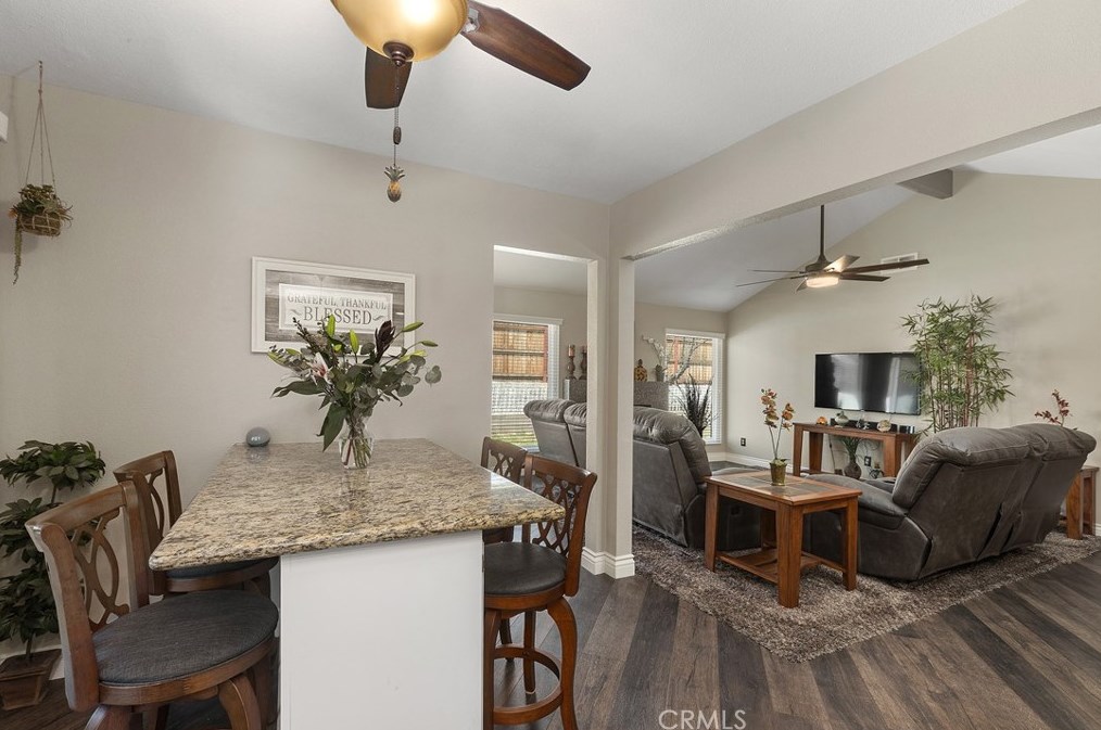 730 Thornton Ave, Hemet CA  92545-9129 exterior