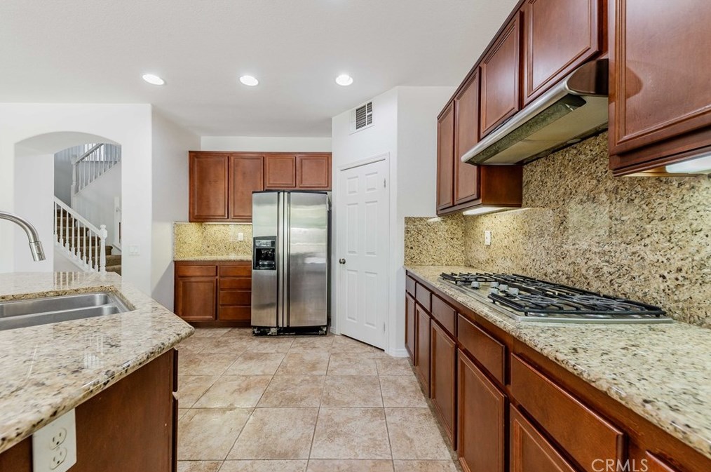 41036 Sunsprite St, Lake Elsinore CA  92532-1557 exterior