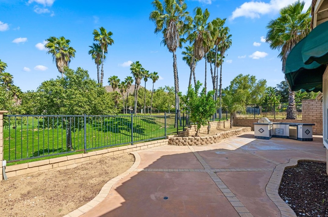 14930 Pete Dye St, Moreno Valley CA  92555-6330 exterior