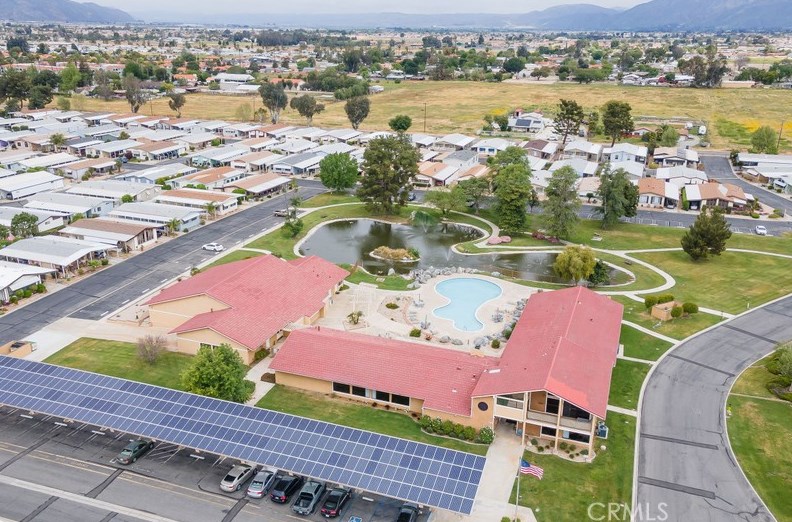 1300 Menlo Ave, Hemet CA  92543-3760 exterior