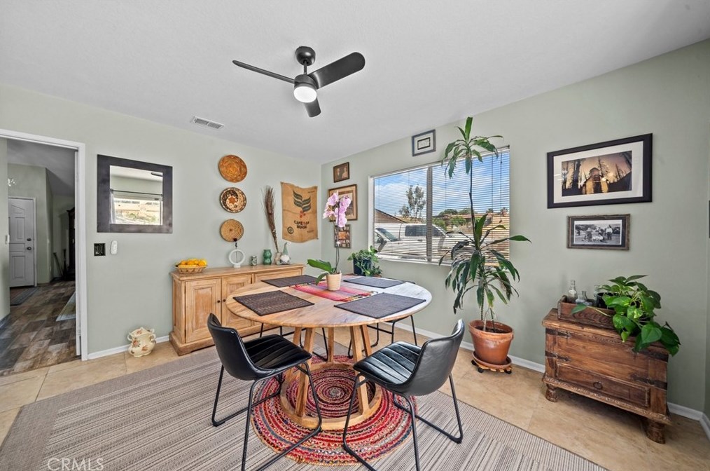 18049 Heidi Lisa Ln, Lake Elsinore CA  92532-1963 exterior