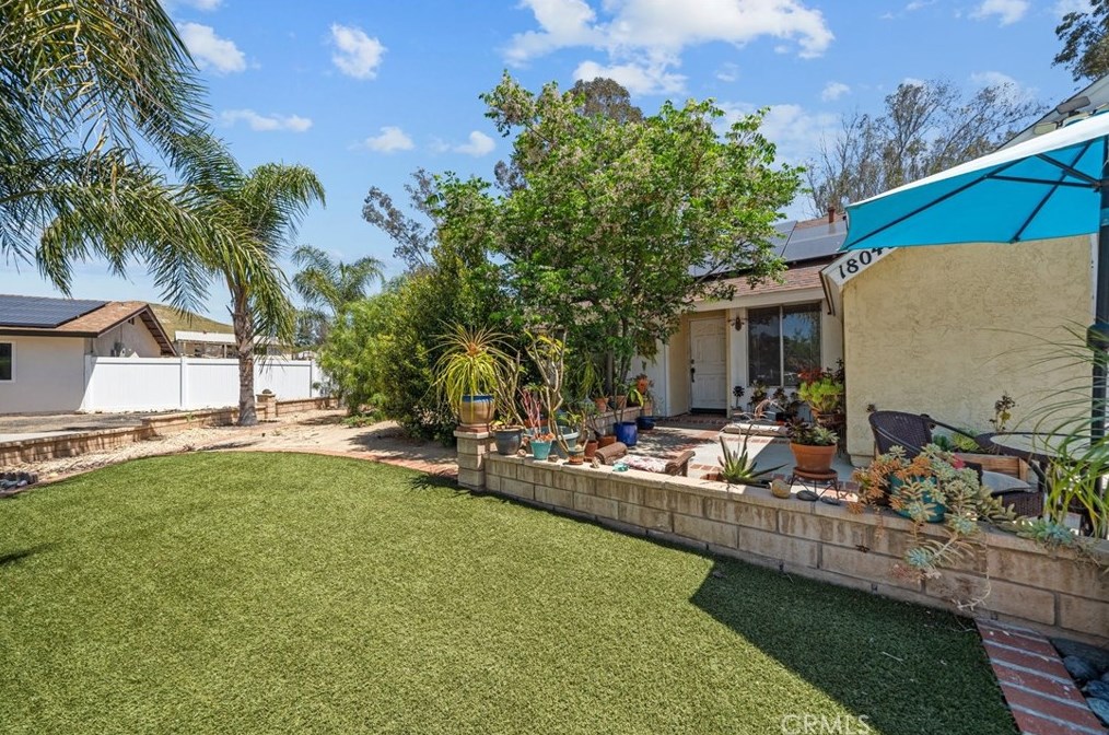 18049 Heidi Lisa Ln, Lake Elsinore CA  92532-1963 exterior