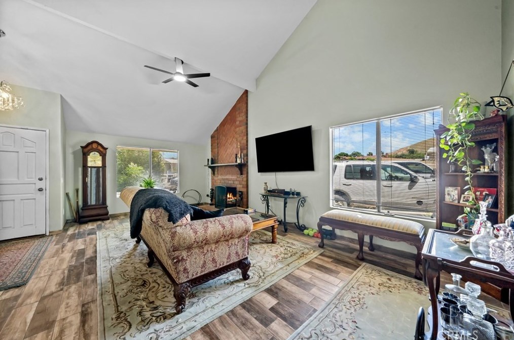 18049 Heidi Lisa Ln, Lake Elsinore CA  92532-1963 exterior