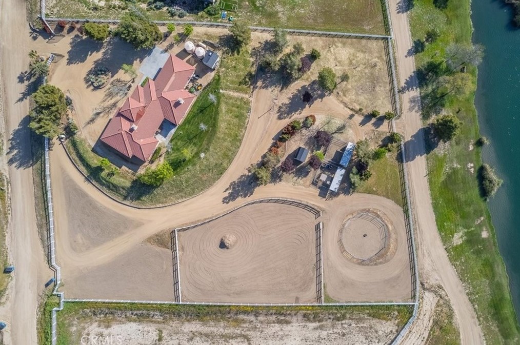 41917 Lakefront Dr, Aguanga CA  92536-9523 exterior