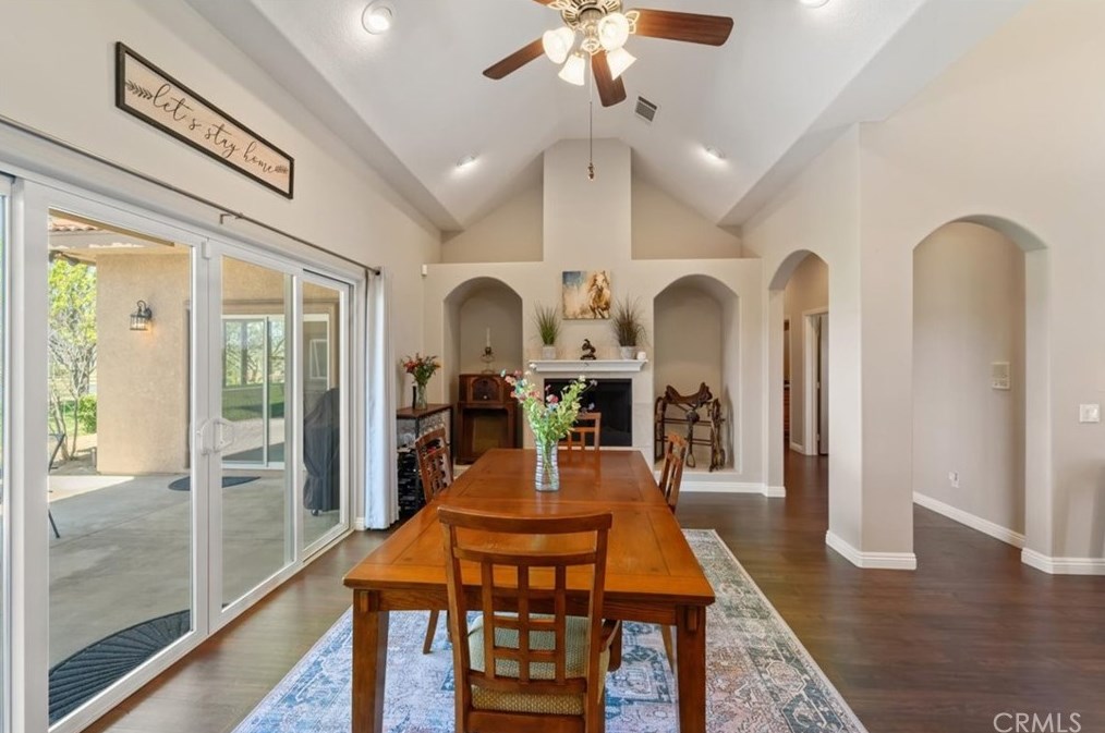 41917 Lakefront Dr, Aguanga CA  92536-9523 exterior