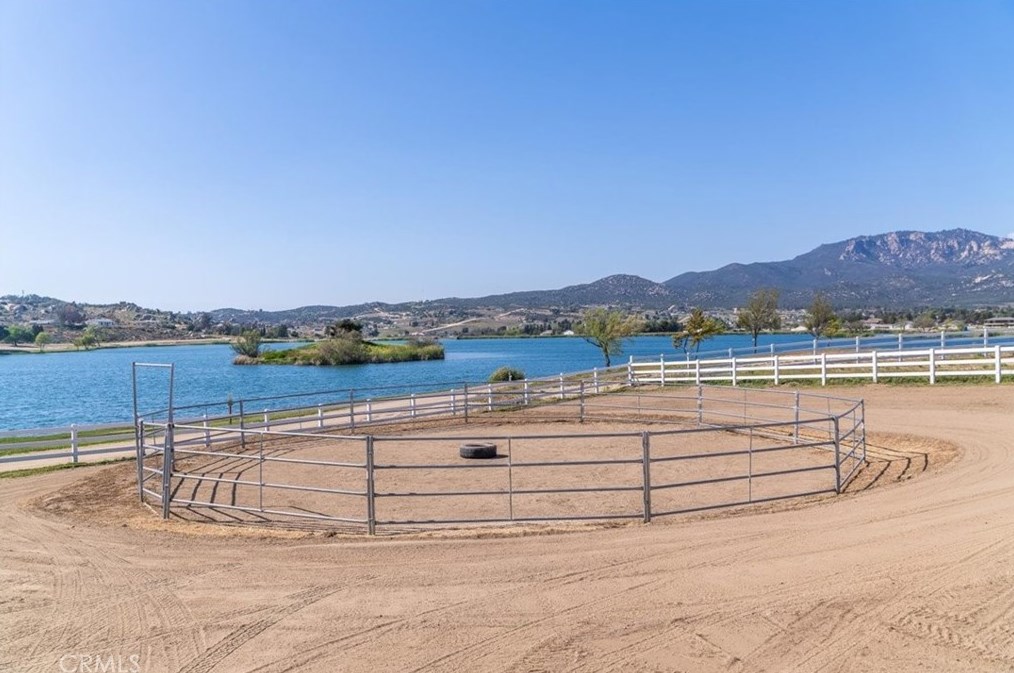 41917 Lakefront Dr, Aguanga CA  92536-9523 exterior