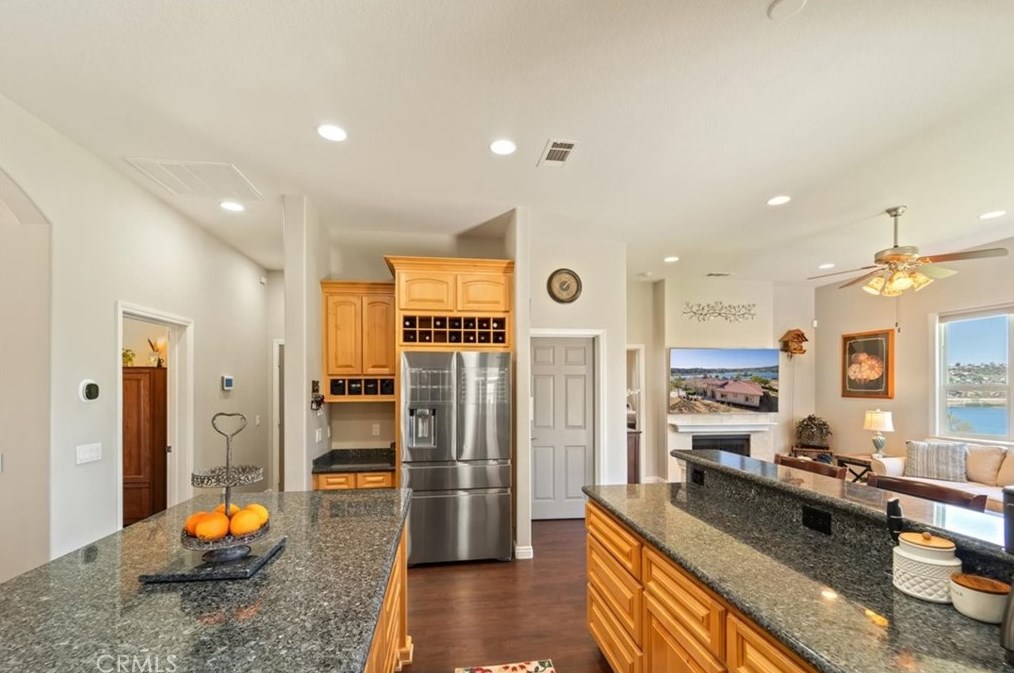 41917 Lakefront Dr, Aguanga CA  92536-9523 exterior