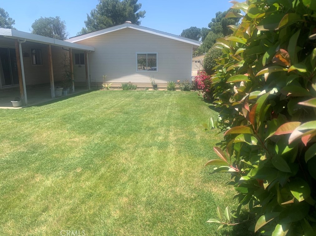 2525 Apple Tree St, Hemet CA  92545-7705 exterior