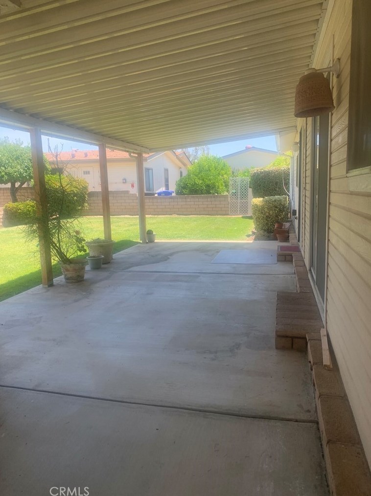 2525 Apple Tree St, Hemet CA  92545-7705 exterior